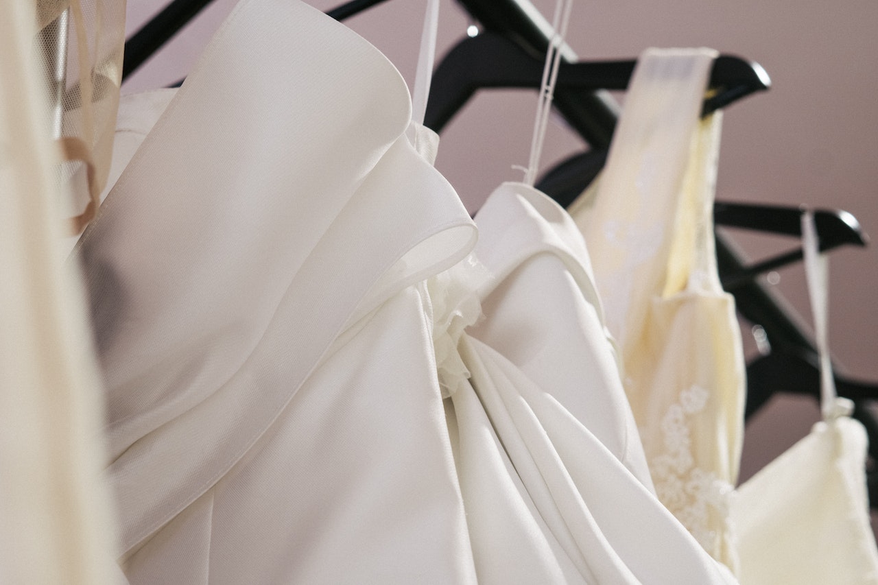 Wypożyczalnia sukien ślubnych – 3 powody, dla których warto na nią postawić